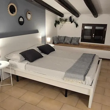 Holiday home Casetta Barocco